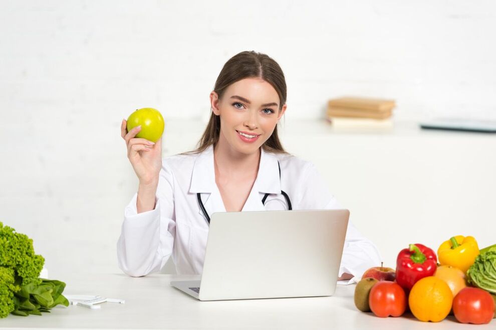 医者は低アレルギー性の食事療法のために果物を勧めます